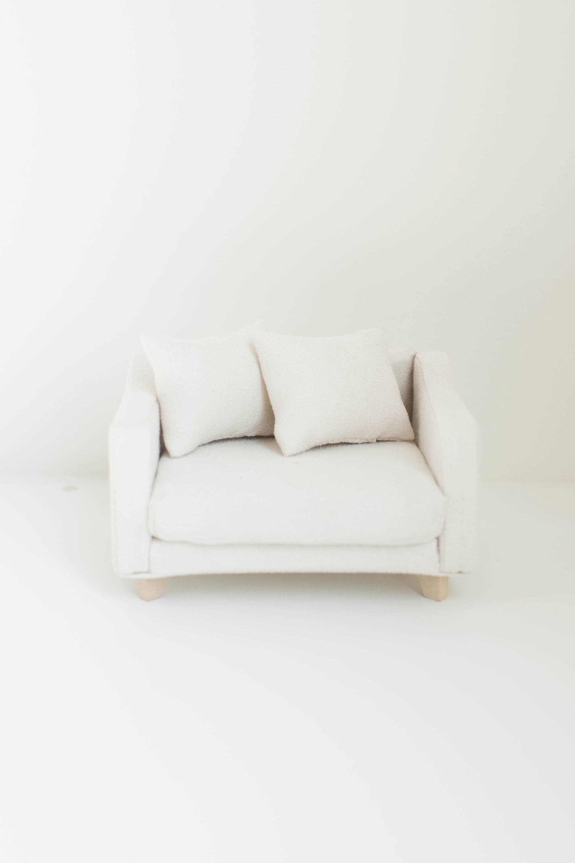 Dollhouse Adelaide Scoop Arm Accent Chair | Pearl White