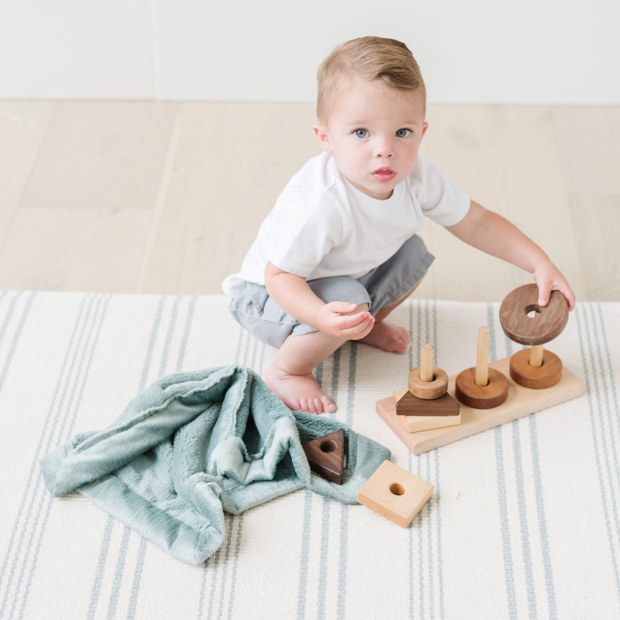 Eucalyptus Mini Lush Blanket — gallery photo 4