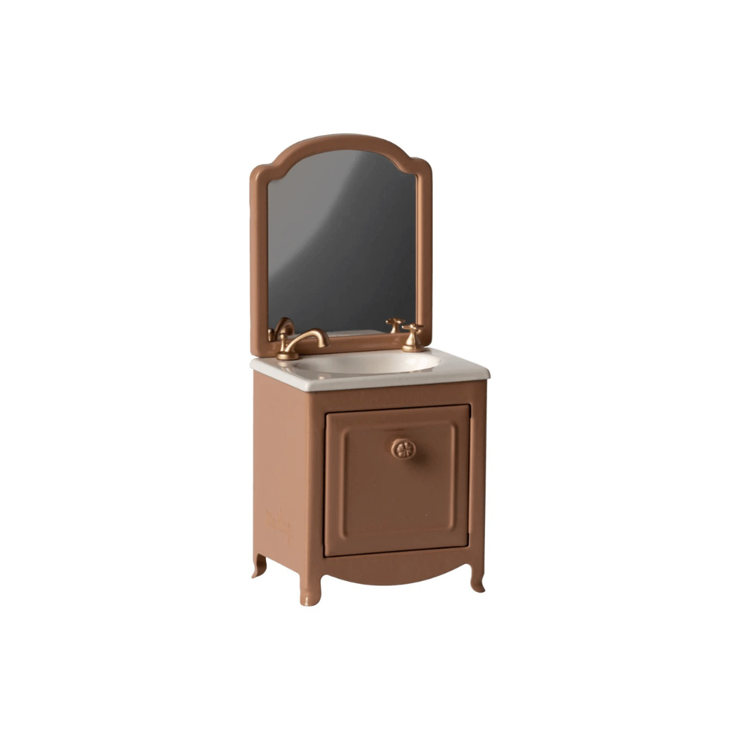 Sink Dresser, Dark Powder