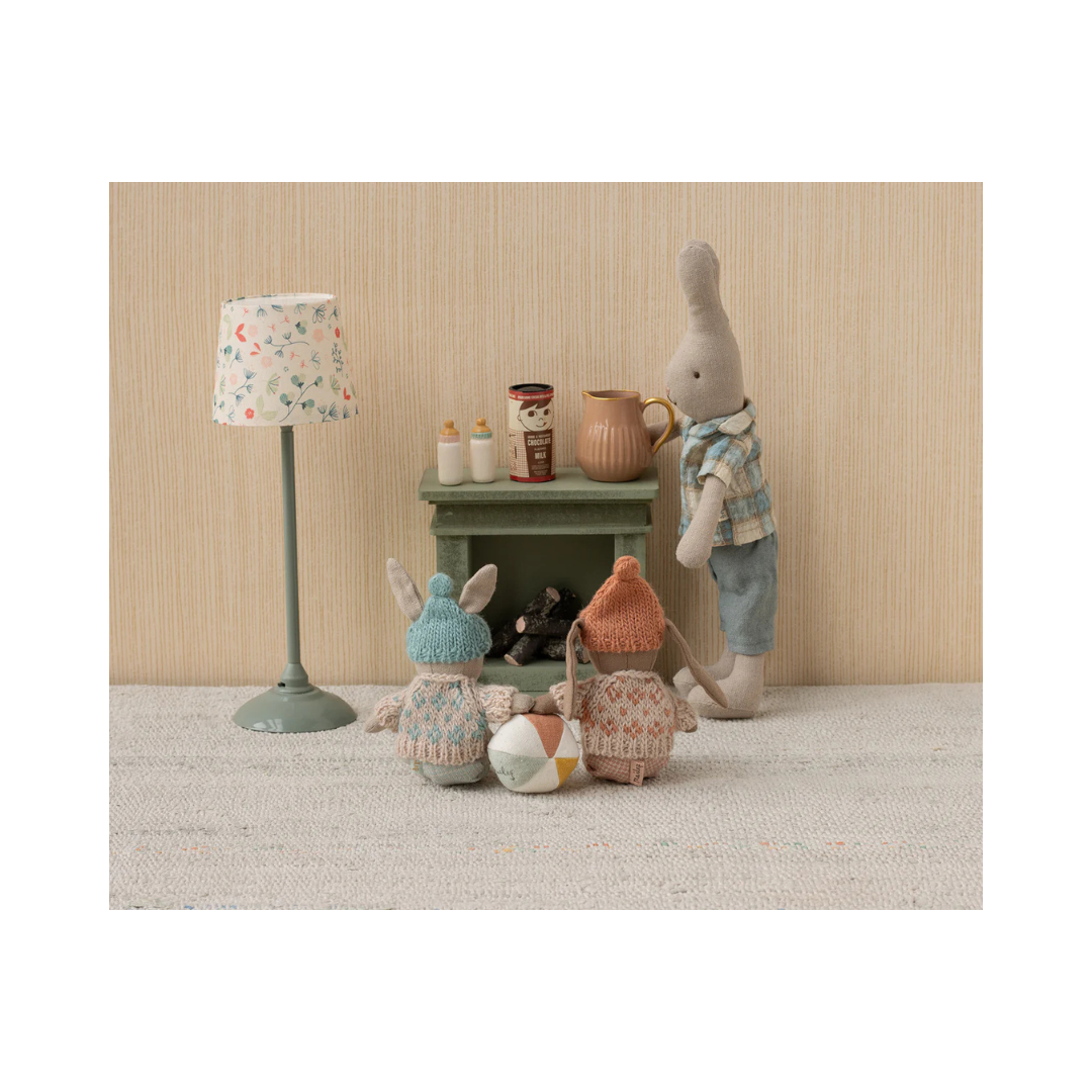 Winter Bunny Brown Rose