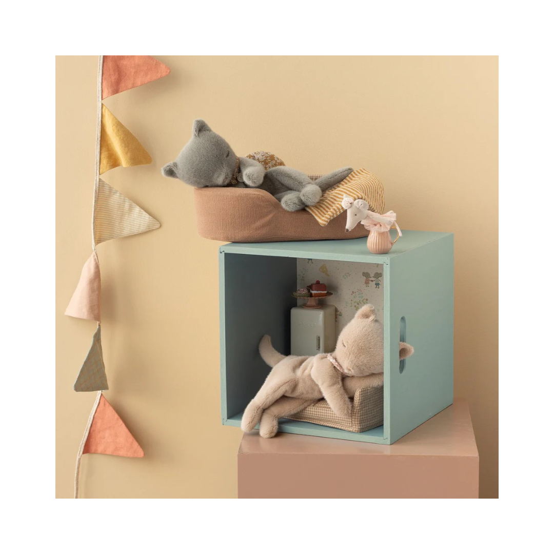 Sleeping Kitten, Small Cream Peach