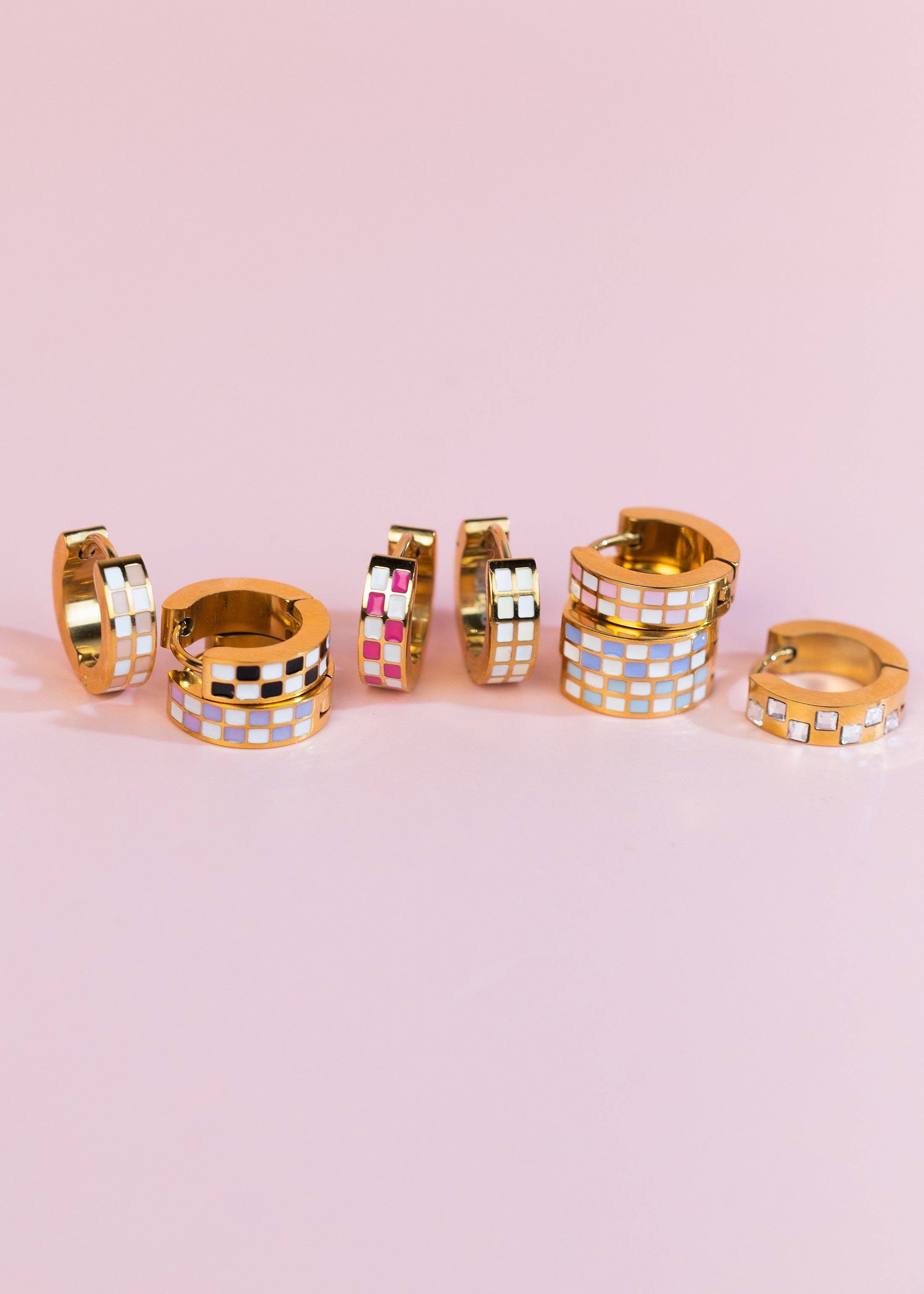 Hot Pink Checkered Huggies
