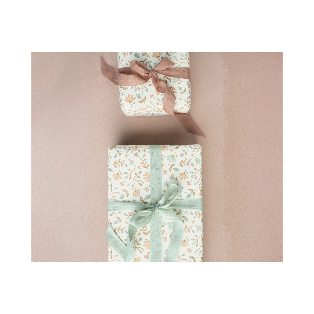 Gift Wrap Merle Rose