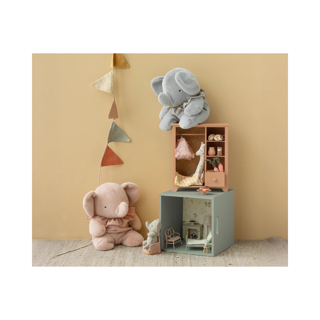 Elephant Plush Big Powder