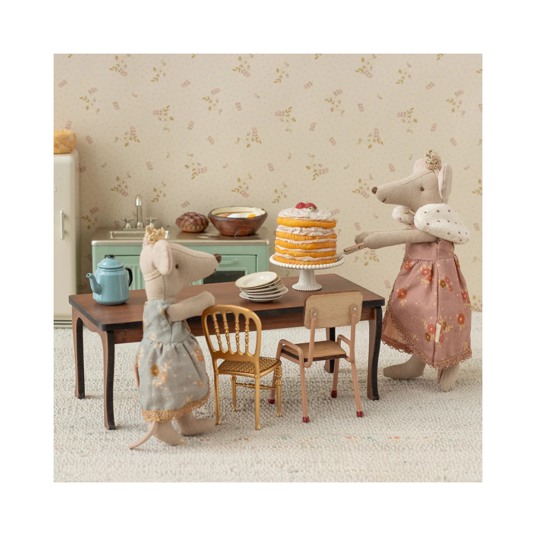 Party cake and cake stand, Mouse - Off White