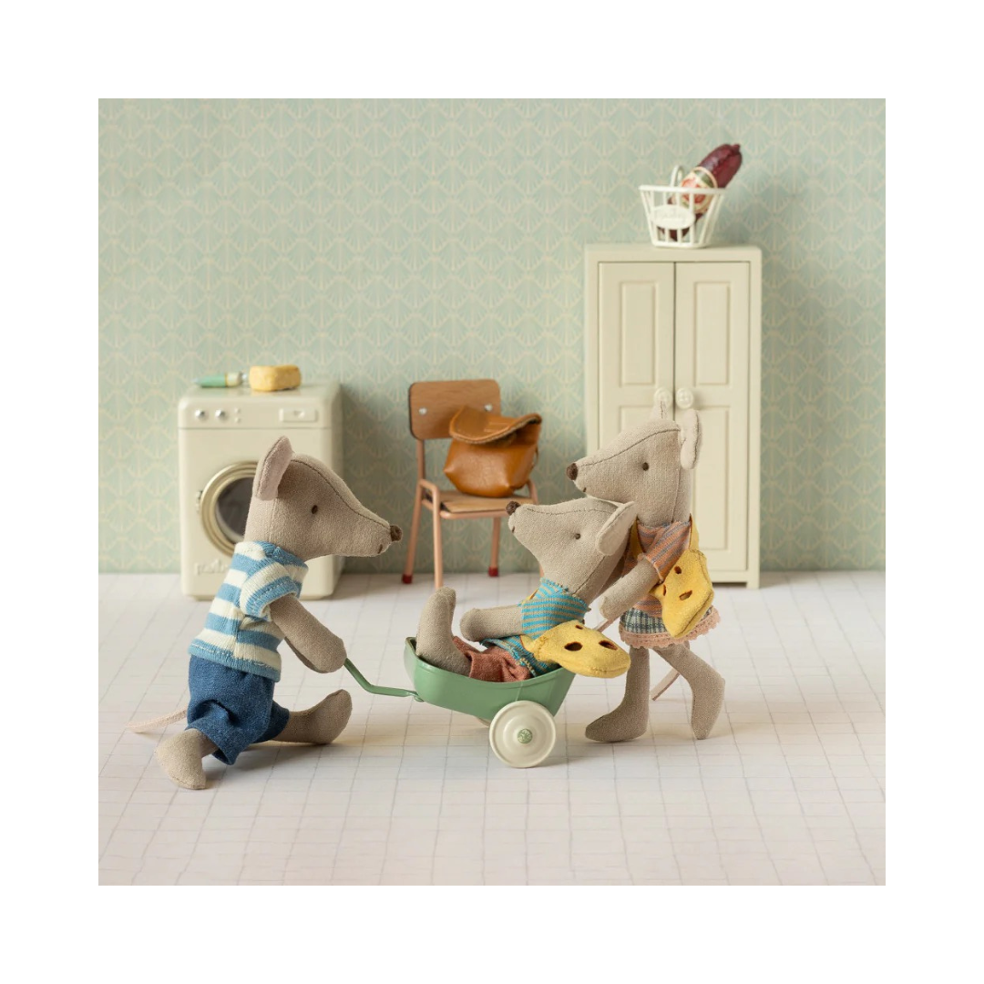 Clothes and bag, Big brother mouse - Brown