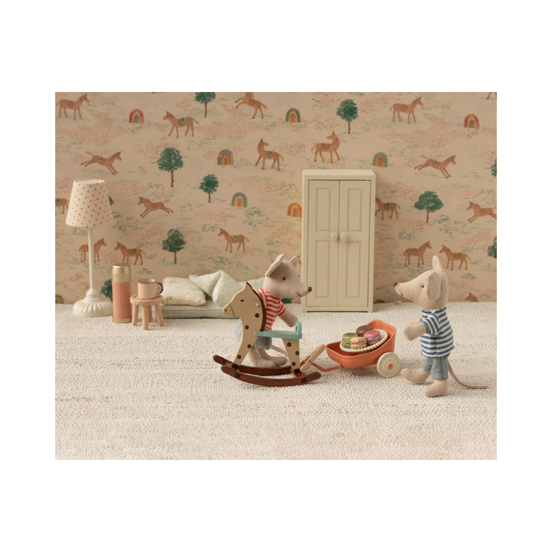 LouiMax and Stella, Little Brother and Sister Mice