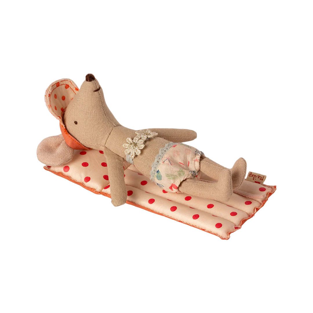 Beach Float, Red Dot