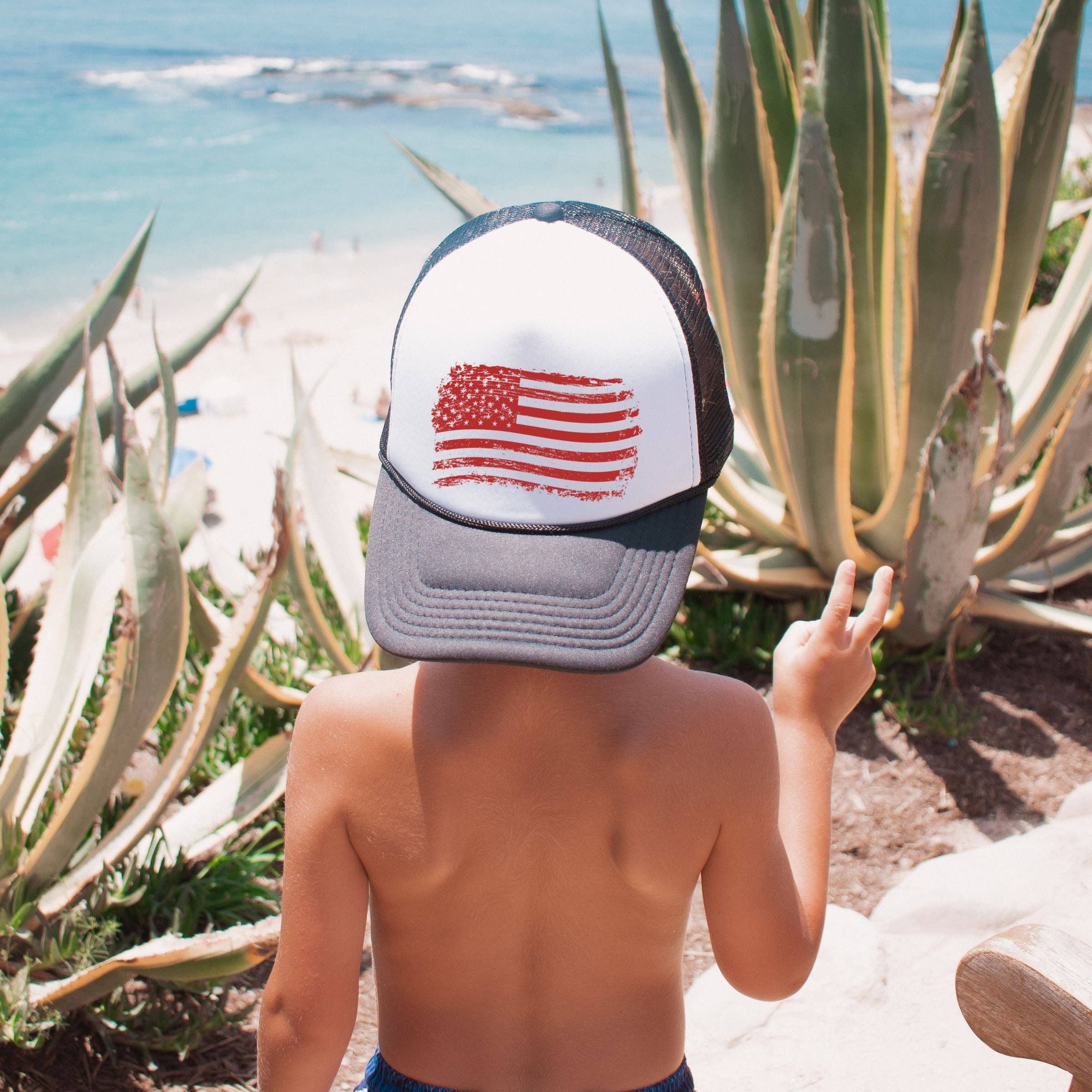 USA Flag - Youth Graphic Foam Trucker Hat: White Navy / Youth