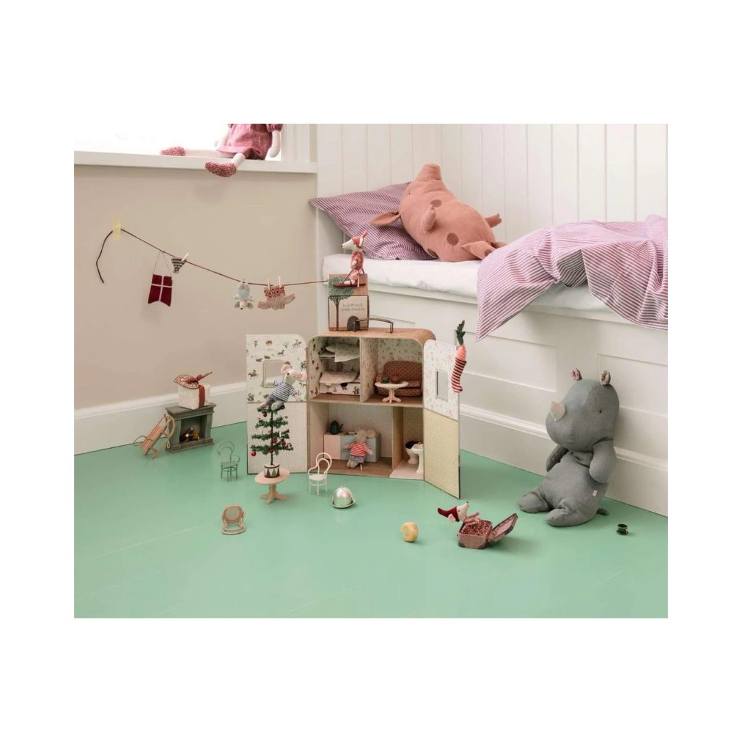 SuitCasa Mouse House