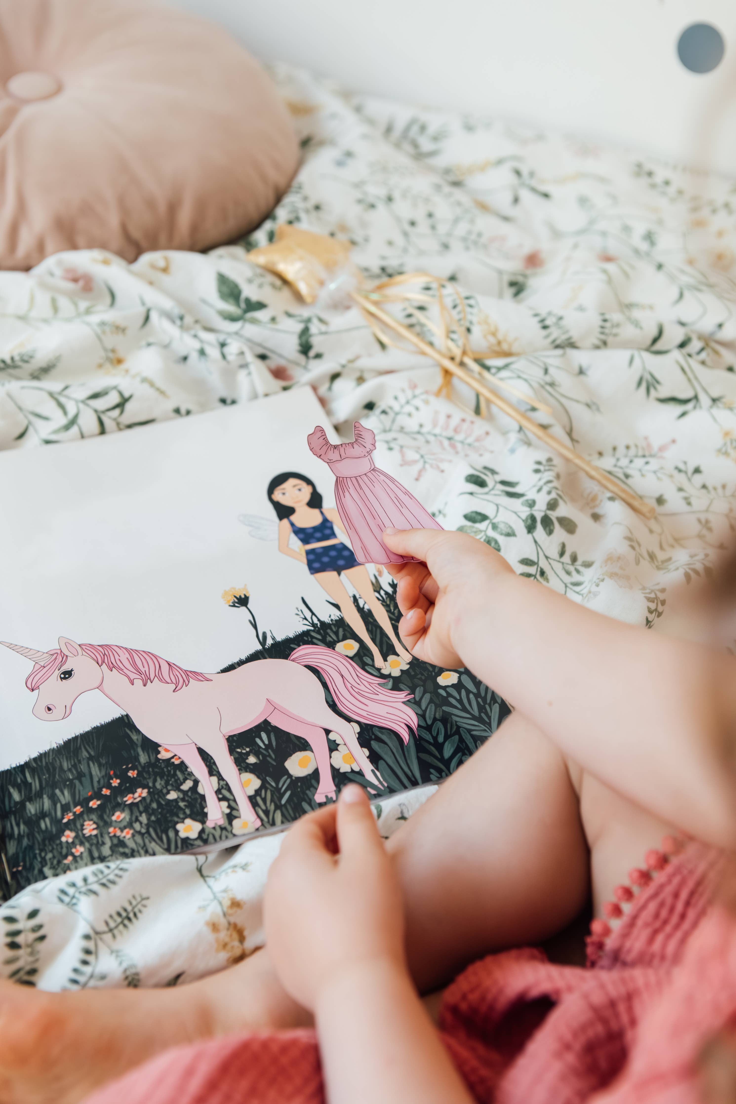 My Sticker Storybook: Fairies and Unicorns (Valentines)