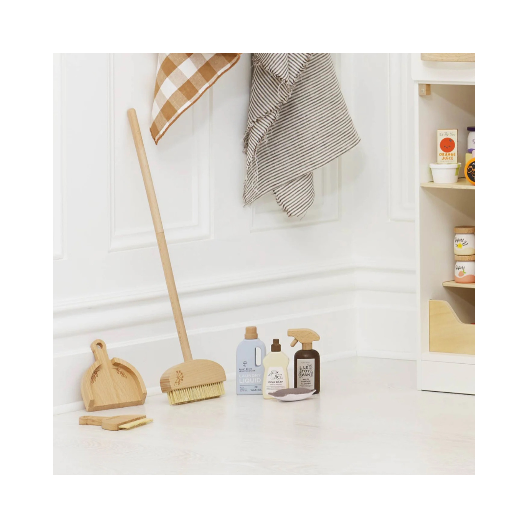 Wooden Cleaning Set