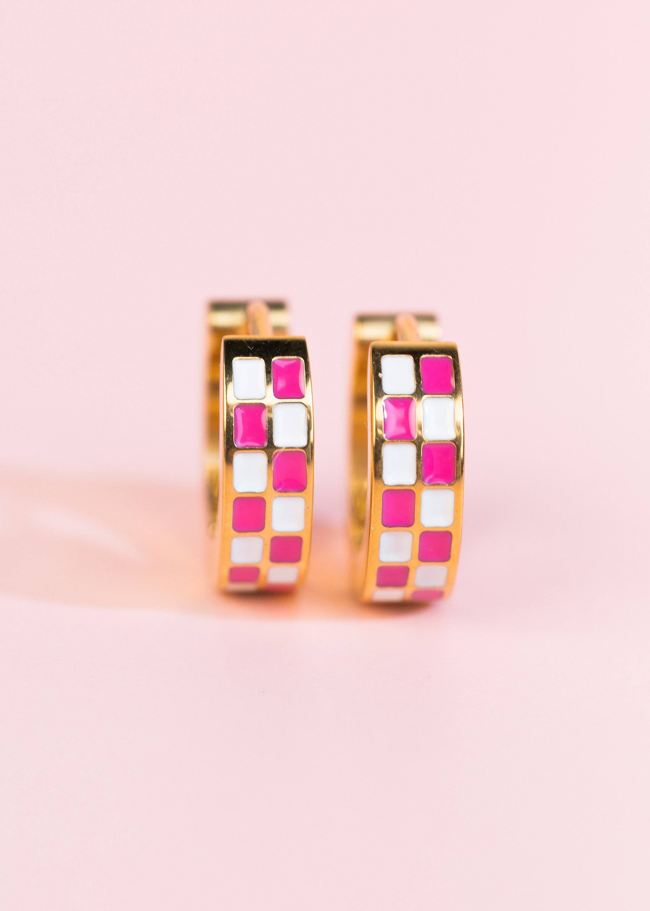 Hot Pink Checkered Huggies
