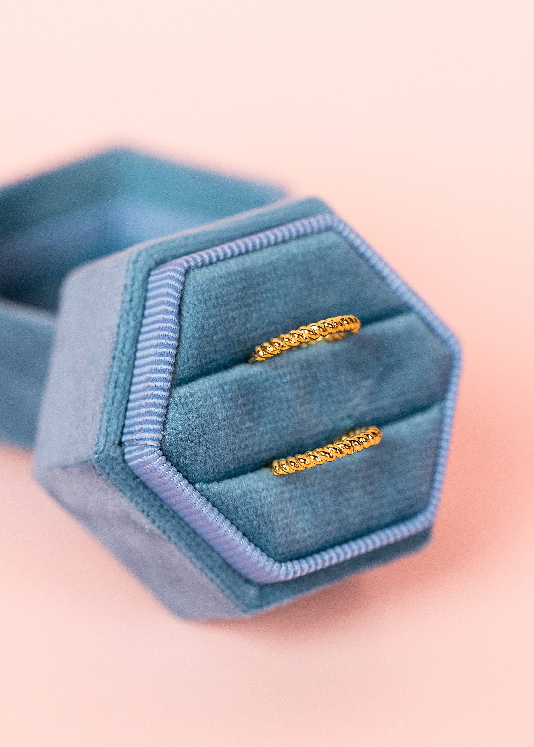 Skinny Rope Huggies