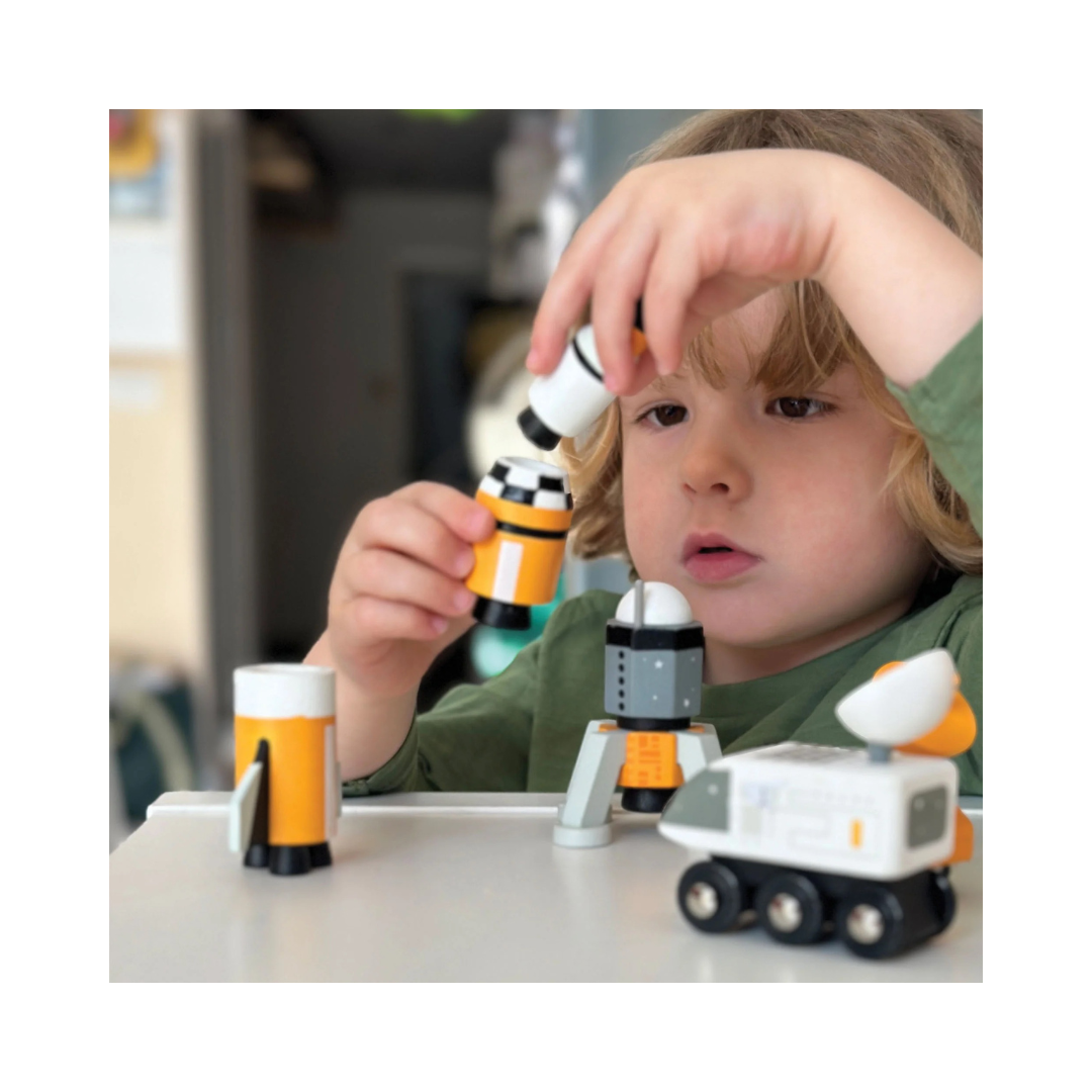 Space Voyager set