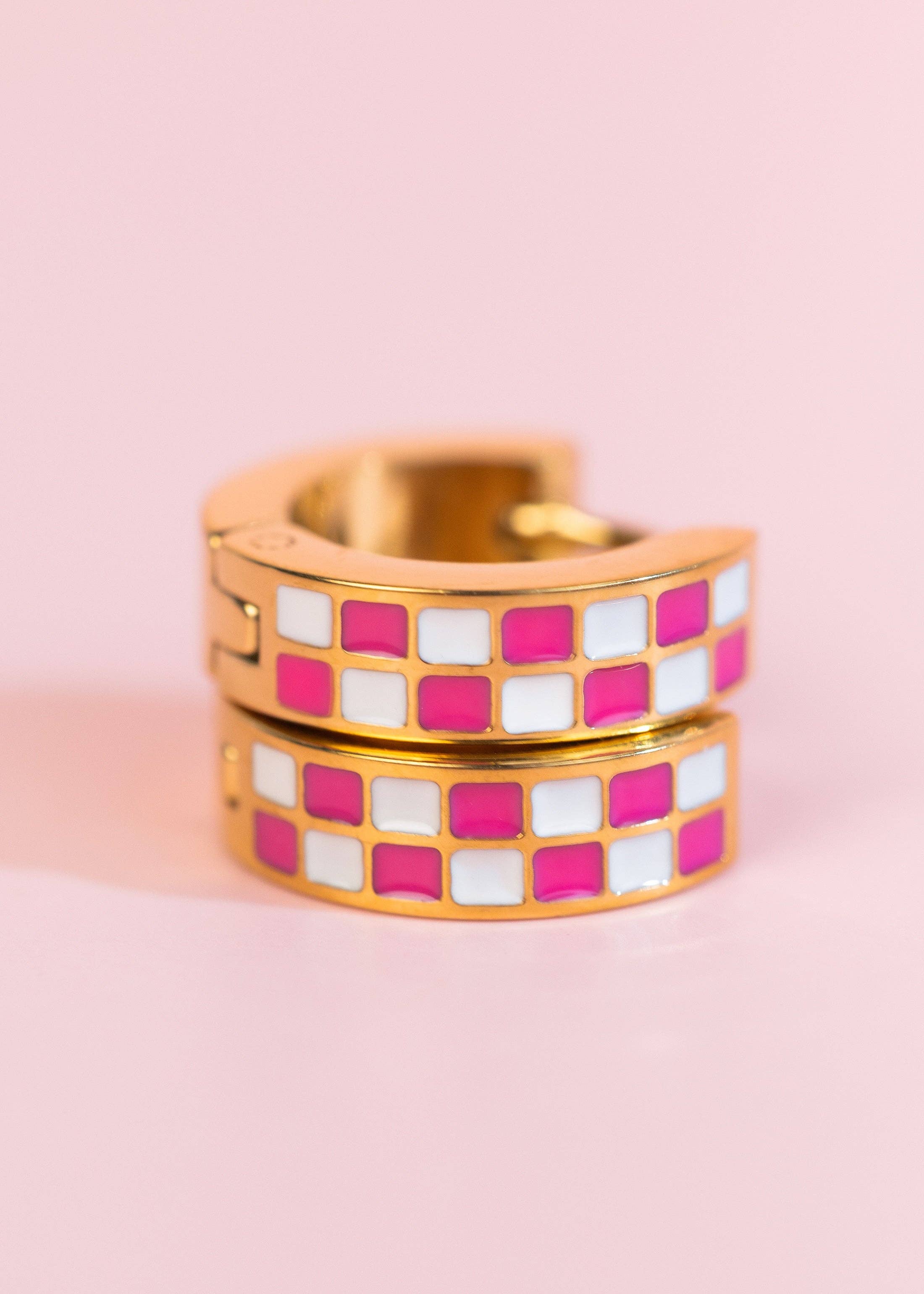 Hot Pink Checkered Huggies