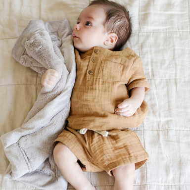 Feather Mini Lush Blanket — gallery photo 2