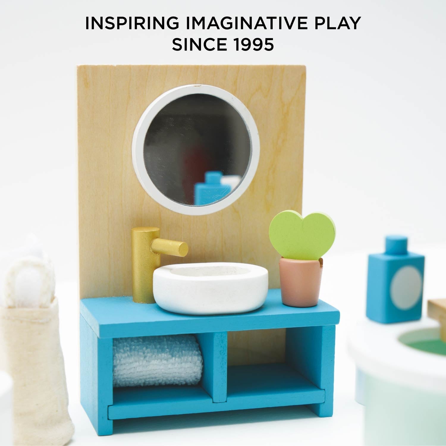 Wooden Dolls House Bathroom Furniture — Le Toy Van product photo 4