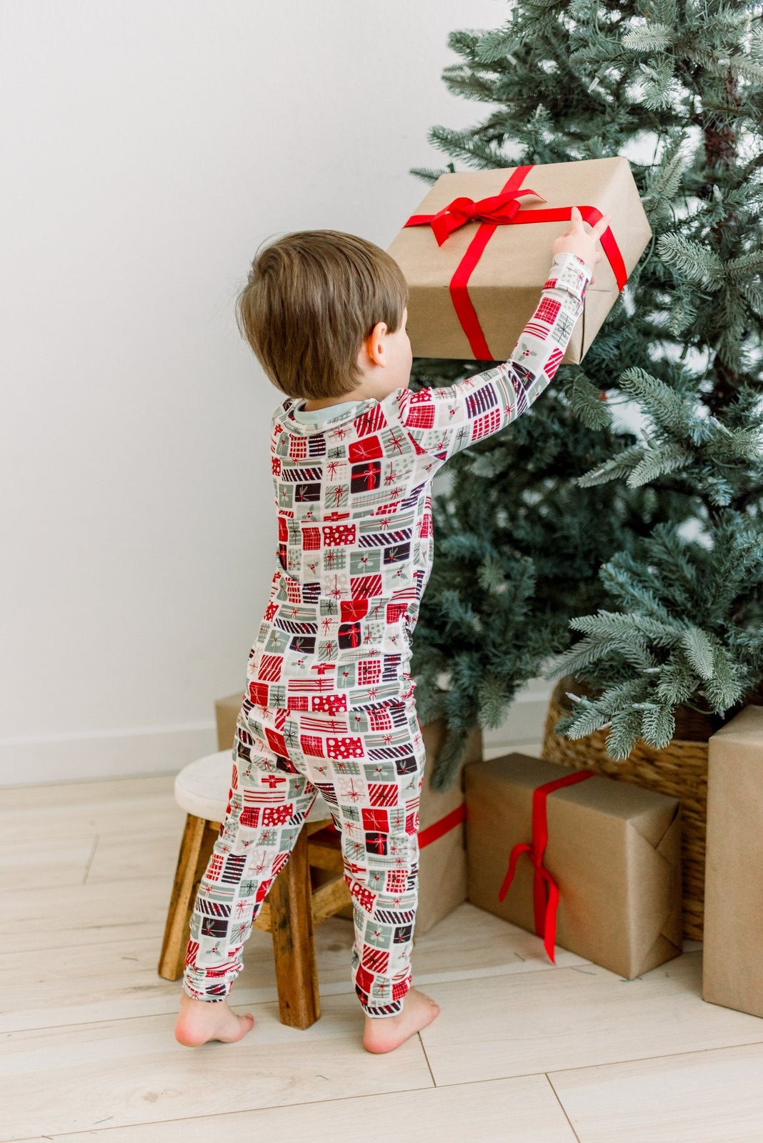 Natural Christmas Gifts Long Sleeve Pajama Set — gallery photo 3