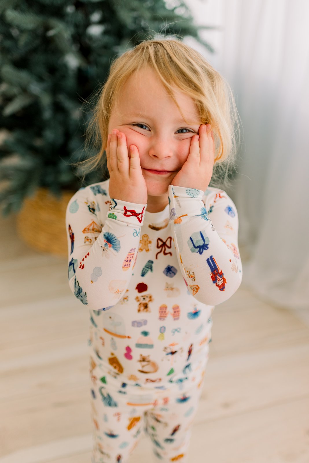 Natural Christmas Story Long Sleeve Pajama Set — gallery photo 2