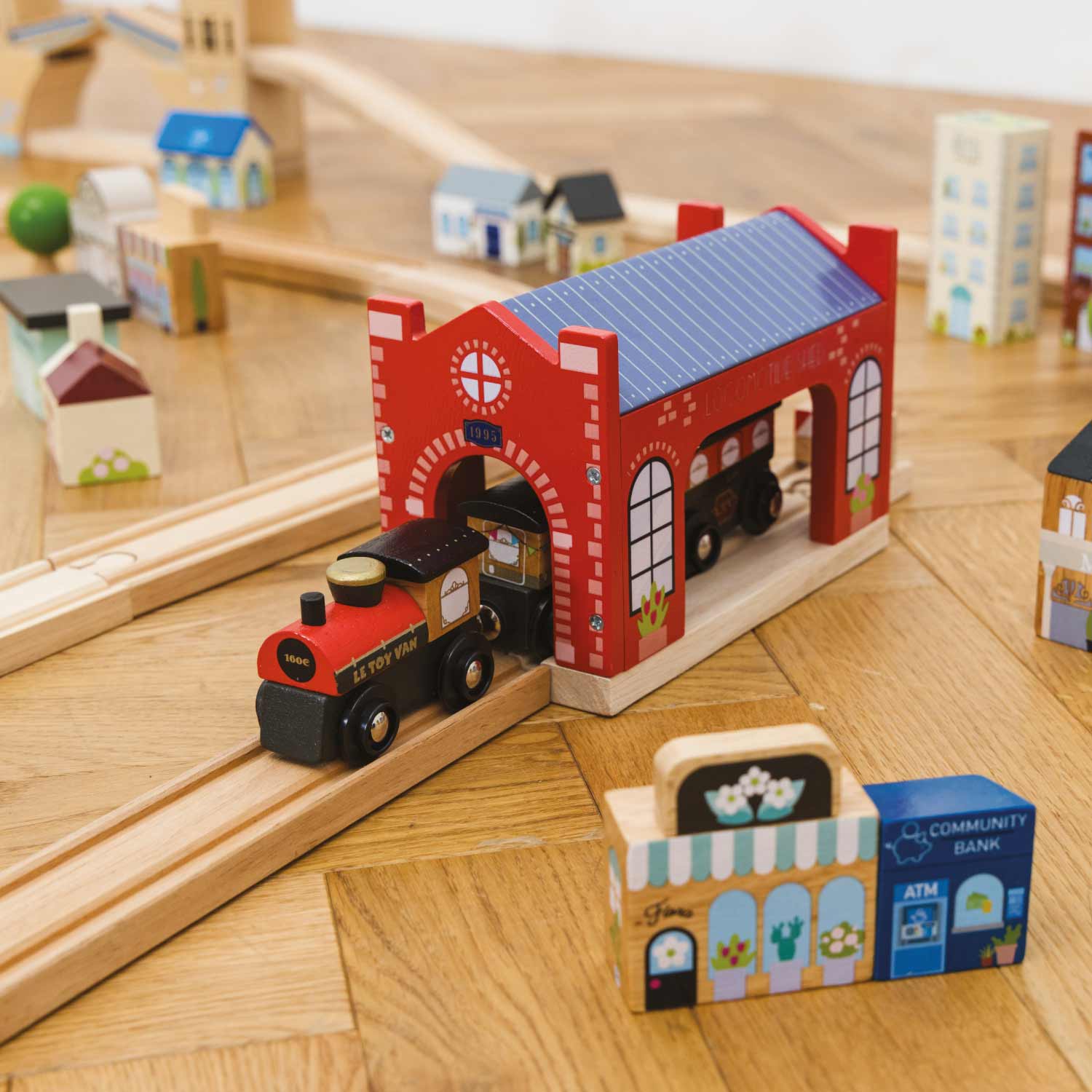 London City Train Set — Le Toy Van product photo 6
