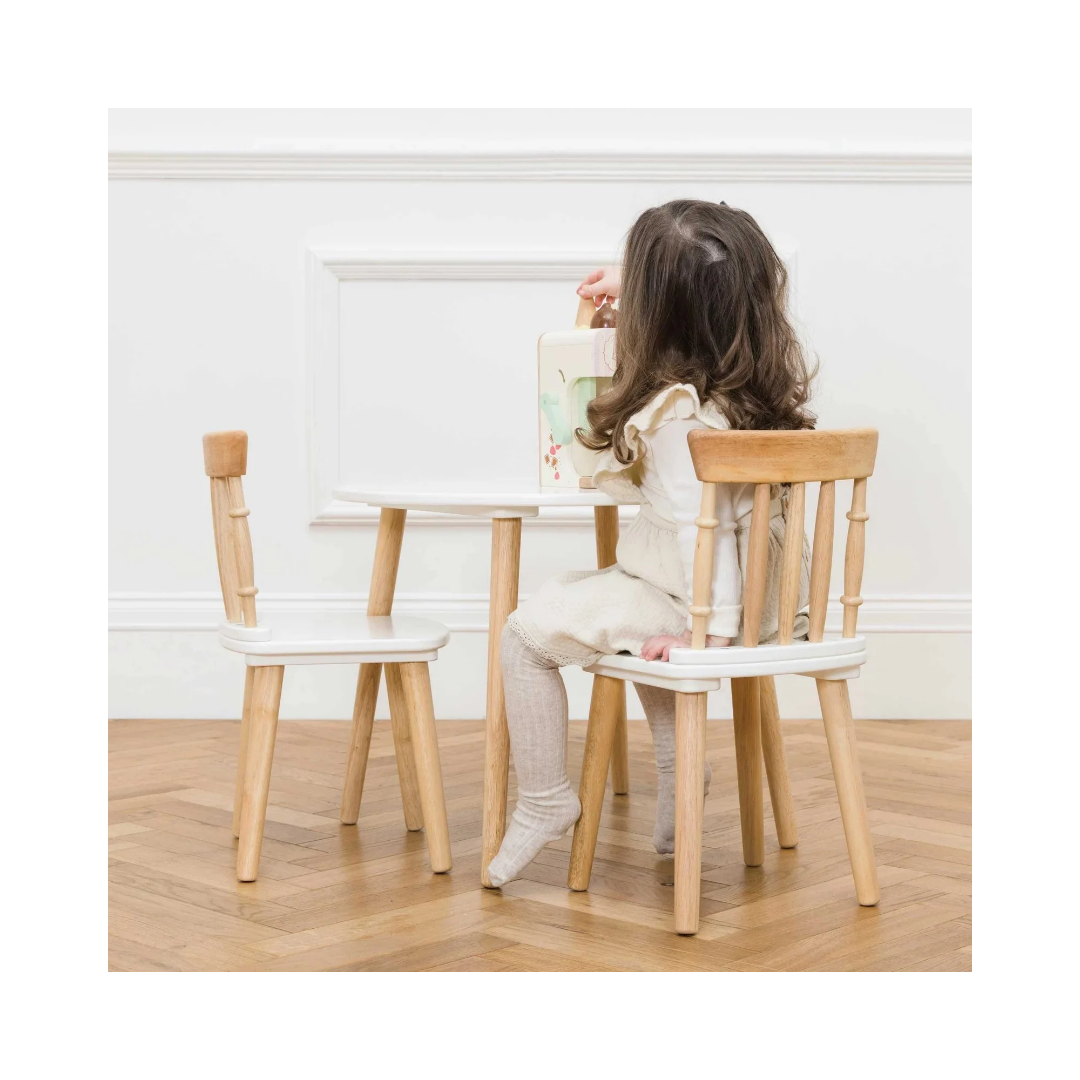 Table & Chairs