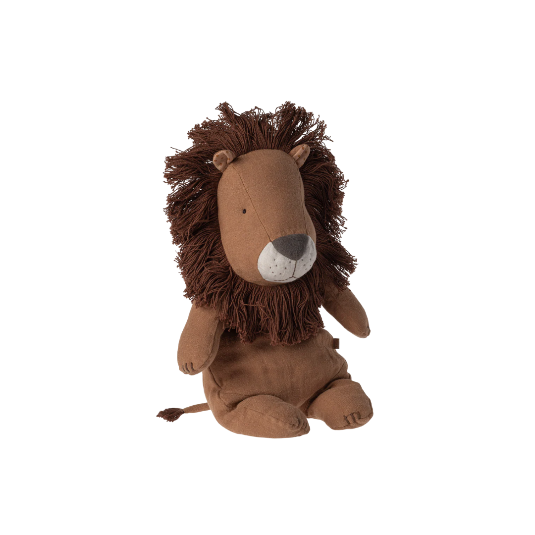 Lion, Medium