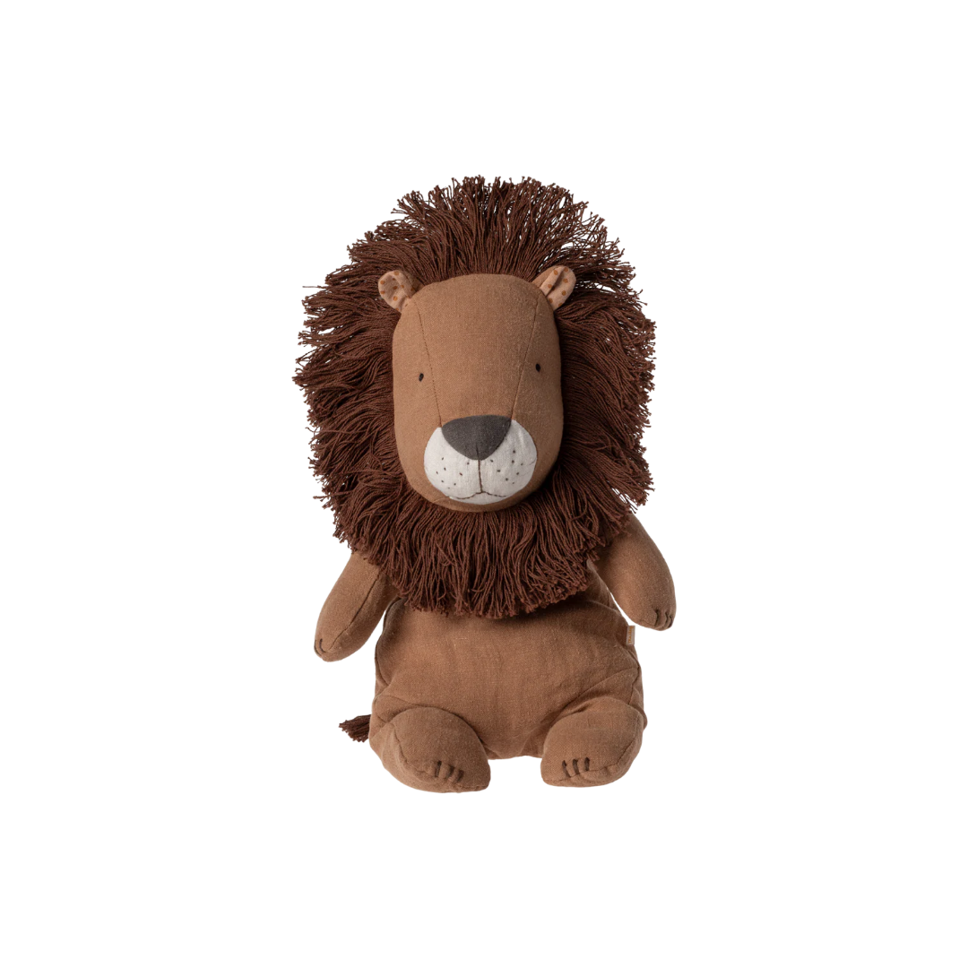 Lion, Medium