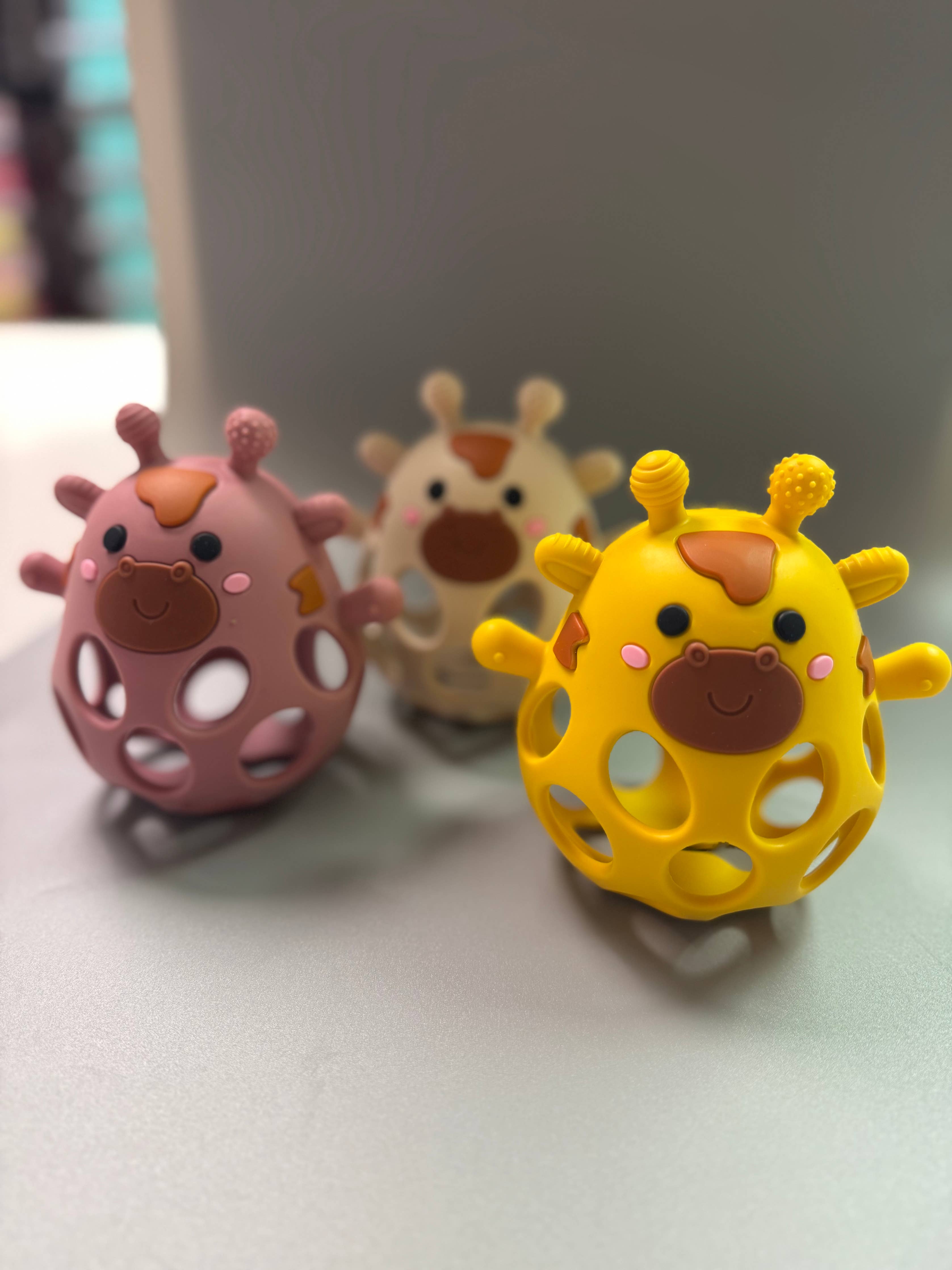 Silicone 3D Giraffe Teether Silicone : Dusty Rose
