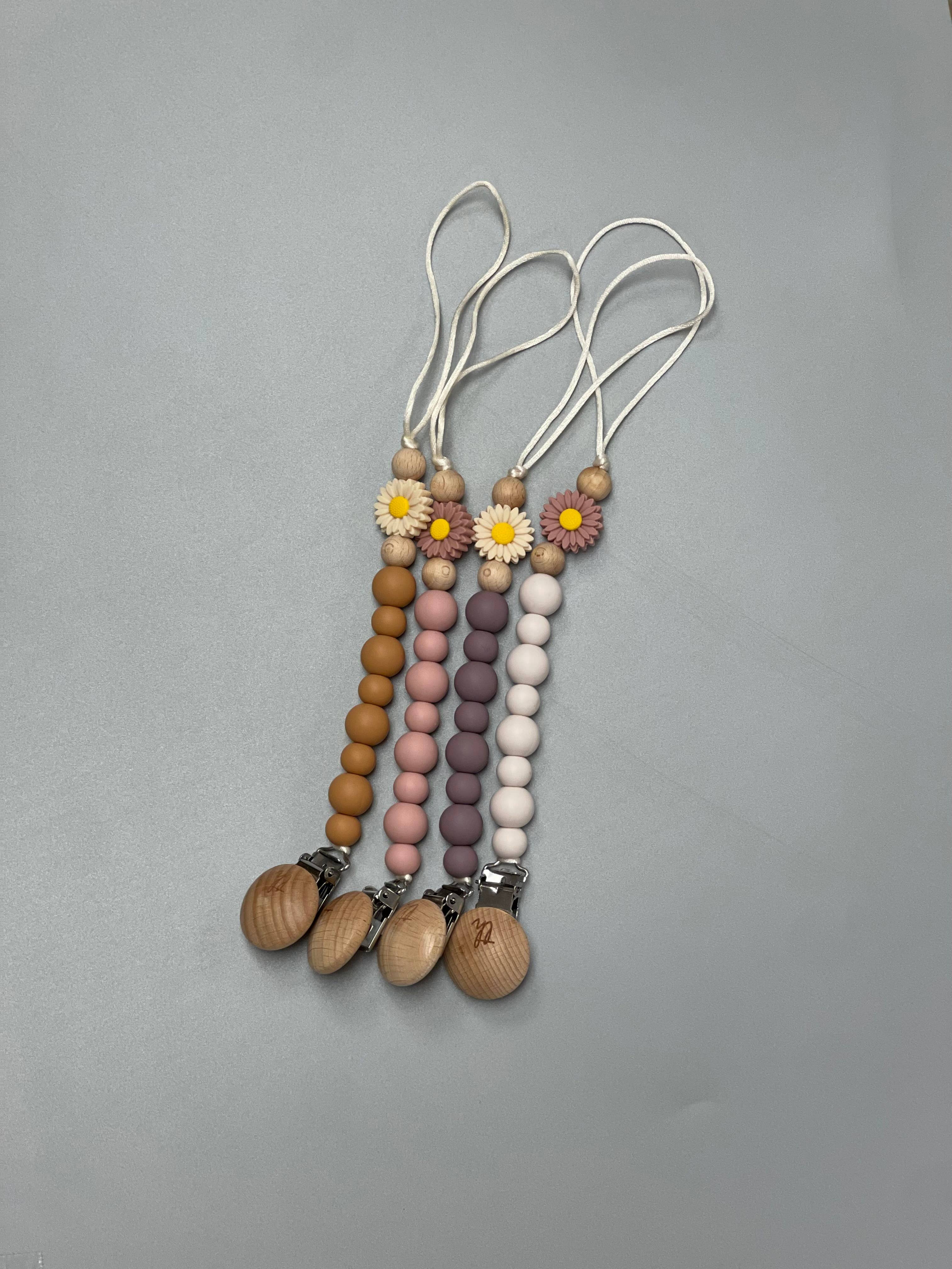 Daisy - Grande Pacifier/ Toy Clip: Pastel Parchment