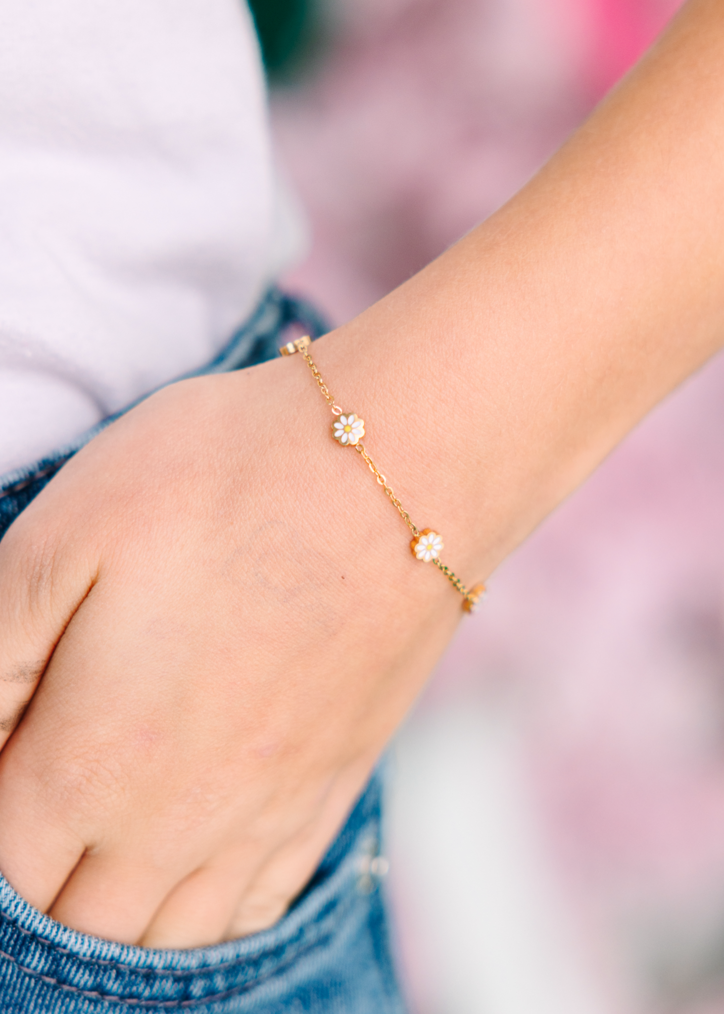 White Daisy Bracelet