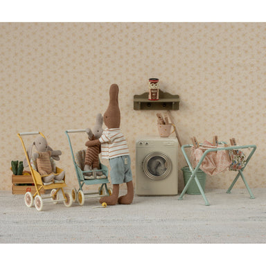 Micro Yellow Stroller — gallery photo 2