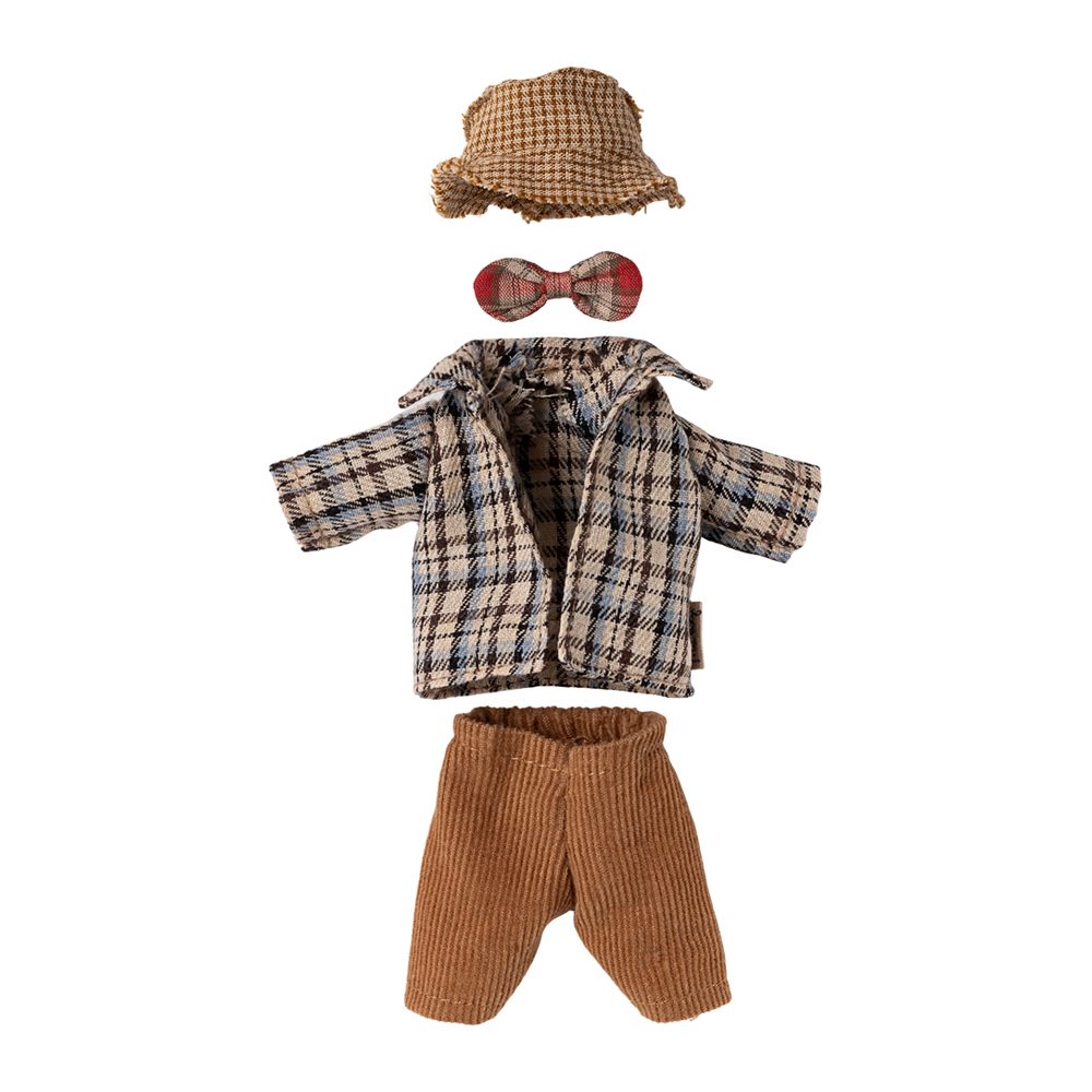 Clothes for Grandad Mouse