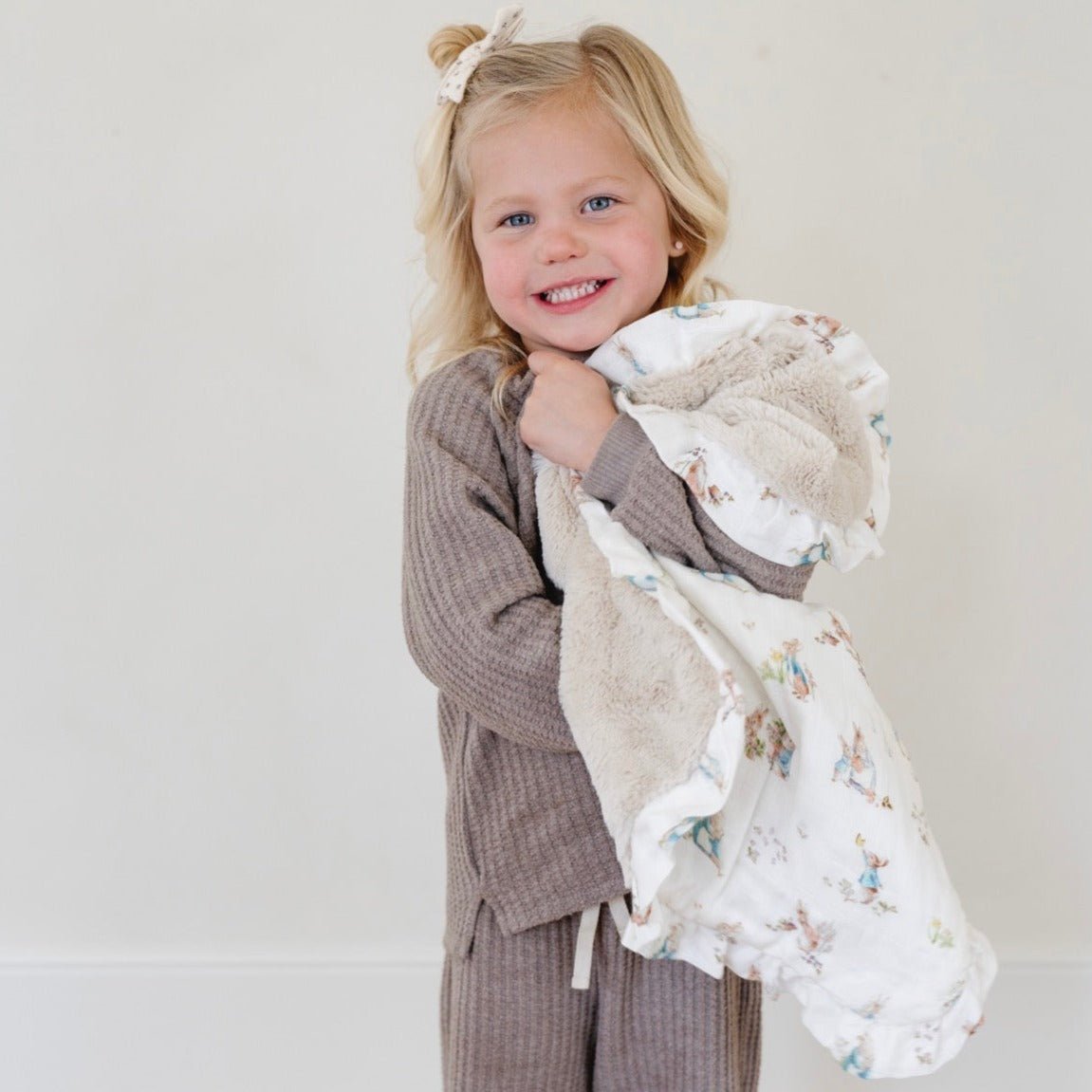 Peter Rabbit Muslin Lush Mini Blanket Girl — gallery photo 3